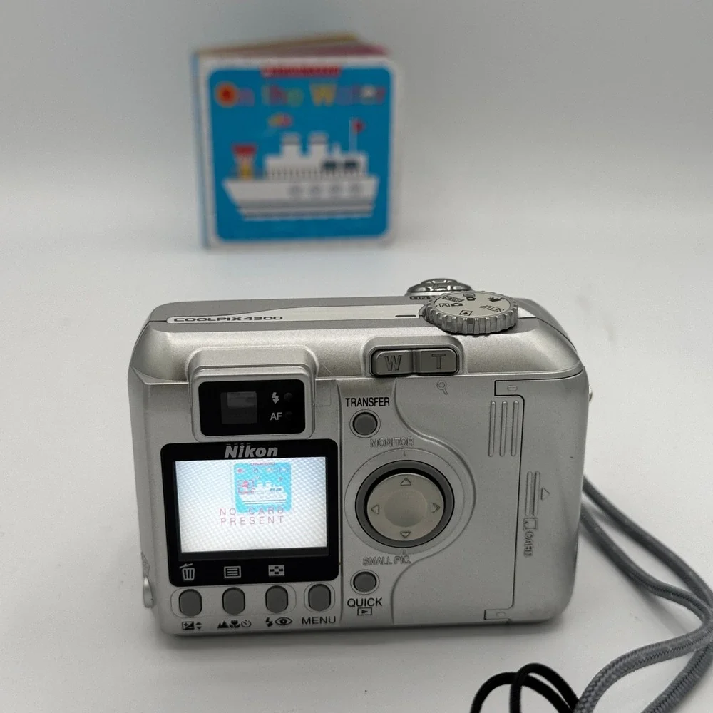 Nikon Coolpix 4300 4.0MP Digital Camera Silver 3x Optical Zoom Tested & Working